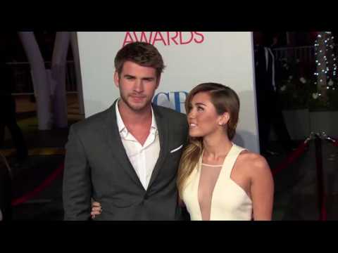 VIDEO : Liam Hemsworth Confirms He Is NOT Engaged To Miley Cyrus!