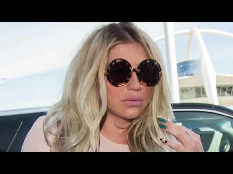 VIDEO : We See Kesha Off to Coachella Amidst Drama With Dr. Luke