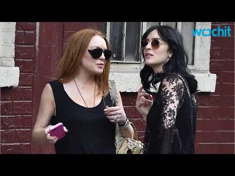 VIDEO : Is Lindsay Lohan a Deadbeat?