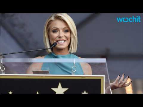 VIDEO : Kelly Ripa Returns To Live! With Kelly And Michael