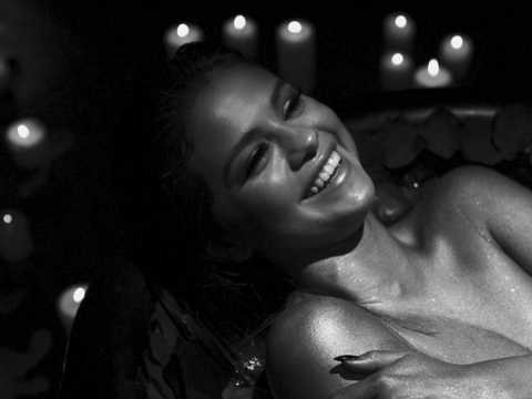VIDEO : Exclu vidéo : Selena Gomez : Elle nous emmène dans les coulisses de son 