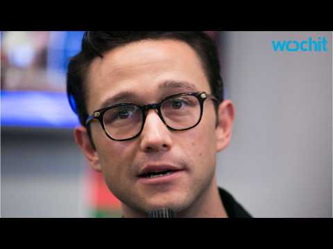 VIDEO : Joseph Gordon-Levitt Stars as Edward Snowden in First Trailer for ?Snowden?