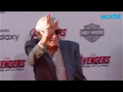 VIDEO : Stan Lee Is Asked to Pick a Side in 'Captain America: Civil War' and He Chooses...