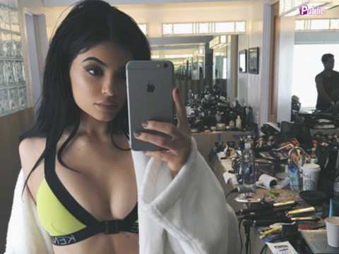 VIDEO : Kylie Jenner : Elle fait grimper la temprature lors d?un shooting super sexy !