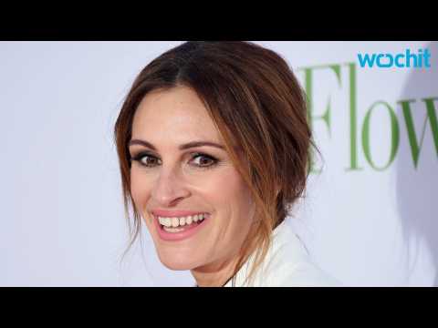 VIDEO : Julia Roberts Can Sell Almost Everything in the World Including Sex Toys