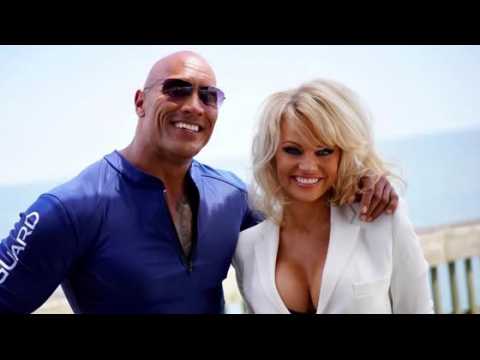 VIDEO : Pamela Anderson is Officially in the 'Baywatch' Movie