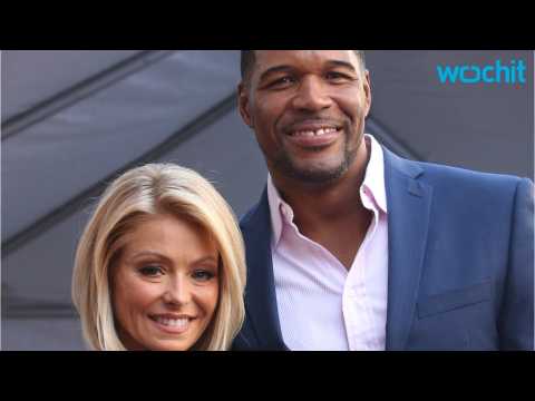 VIDEO : Kelly Ripa and Michael Strahan Win A Daytime Emmy!