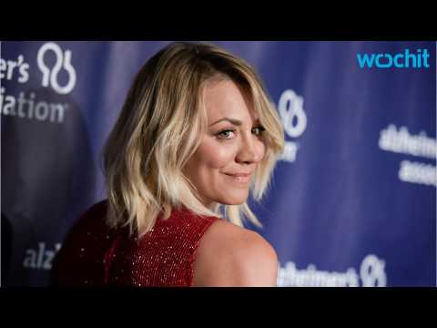 VIDEO : Kaley Cuoco Takes Her Relationship With Karl Cook to the Streets of Hollywood