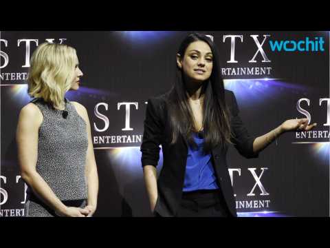 VIDEO : Mila Kunis and Kristen Bell are Moms Gone Wild in the Movie 