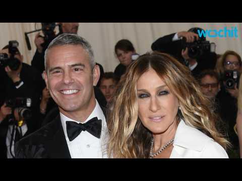 VIDEO : Sarah Jessica Parker Attends the 2016 Met Gala with Andy Cohen, Again