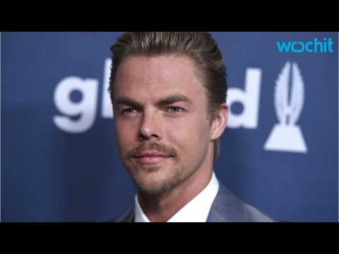 VIDEO : Derek Hough Is Back on Nashville!