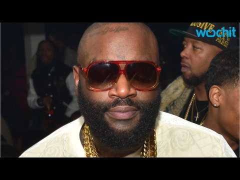 VIDEO : Rick Ross?s Ankle Bracelet Goes Off During White House Visit