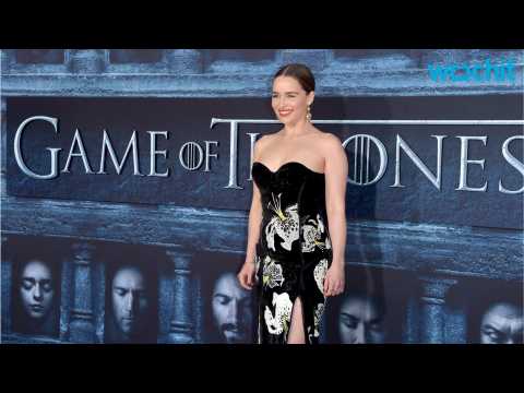 VIDEO : Emilia Clarke Calls for Equality in 'Game of Thrones' Nudity