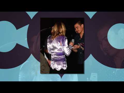 VIDEO : Chloe Grace Moretz rips blouse in New York