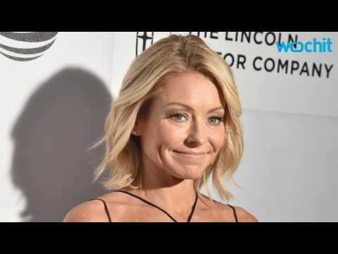 VIDEO : Kelly Ripa Ready To Replace Michael Strahan ASAP