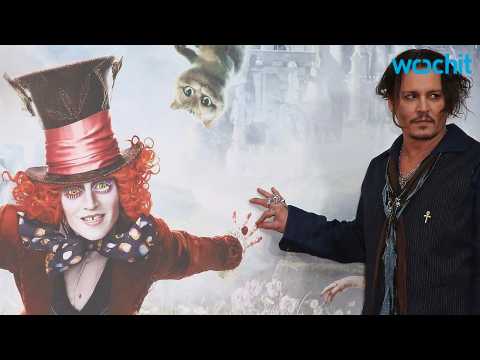 VIDEO : Johnny Depp Surprises Disneyland Patrons Dressed as the Mad Hatter