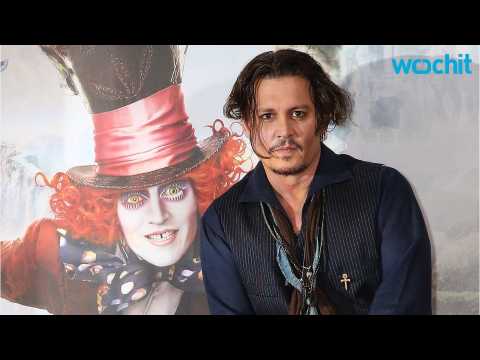 VIDEO : Johnny Depp Thinks Trump Will Be Last President of U.S.