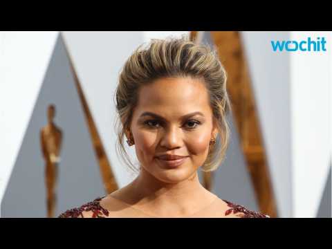 VIDEO : Chrissy Teigen Is The Most Down To Earth Model