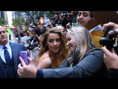 VIDEO : Amber Heard : un don pour les femmes victimes de violence