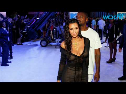 VIDEO : Kim Kardashian Goes Sheer  At The VMAs