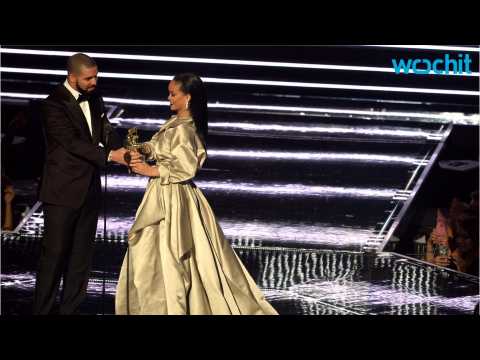 VIDEO : Drake Tells The World How He Feels About Rihanna
