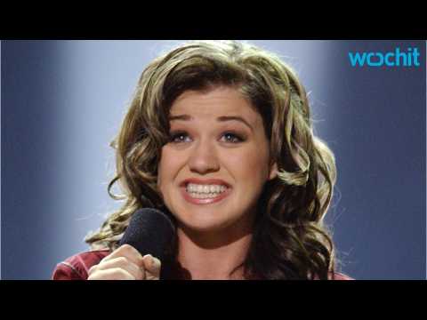 VIDEO : Kelly Clarkson Tweeted Tribute To 'Idol' 14 Years After Win