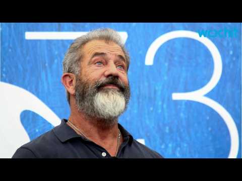 VIDEO : Mel Gibson Premieres New Film