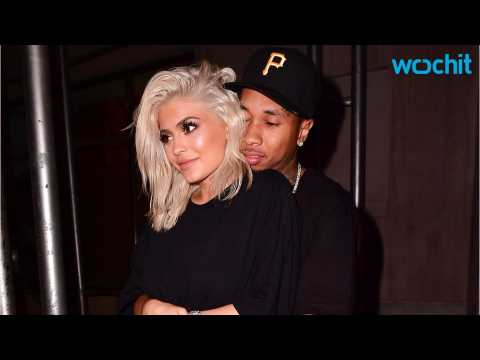 VIDEO : Kylie Jenner and Tyga Rock Out at Kanye Concert