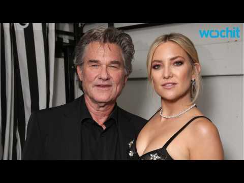 VIDEO : Kate Hudson and Kurt Russell Enjoy Father-Daughter Time