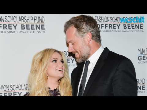 VIDEO : Jessica Simpson Wishes Her Husband A Happy Birthday