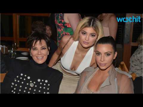 VIDEO : Kylie Jenner Is Turning Into A Clone Of Kim K