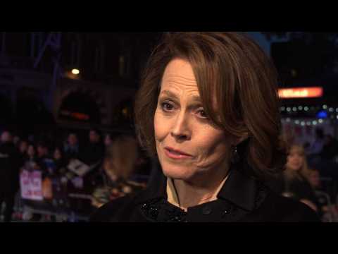 VIDEO : Exclusive Interview: Sigourney Weaver rebuilds family after illness