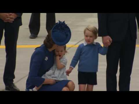 VIDEO : Prince William, family arrive in Canada