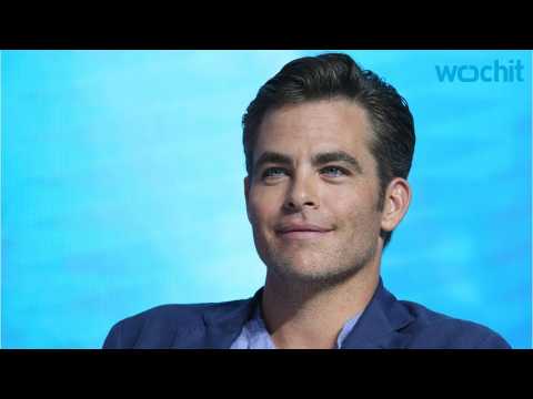 VIDEO : Chris Pine Applauds Gay Character In Star Trek