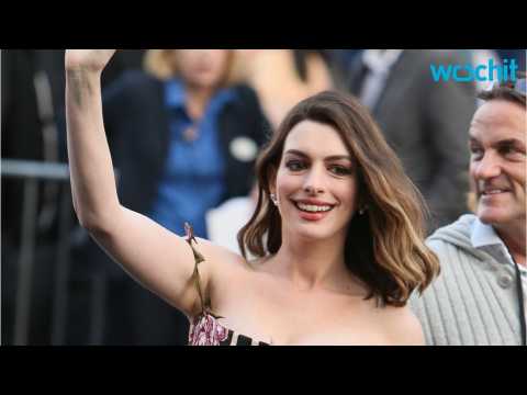 VIDEO : Will Anne Hathaway Return As Catwoman?