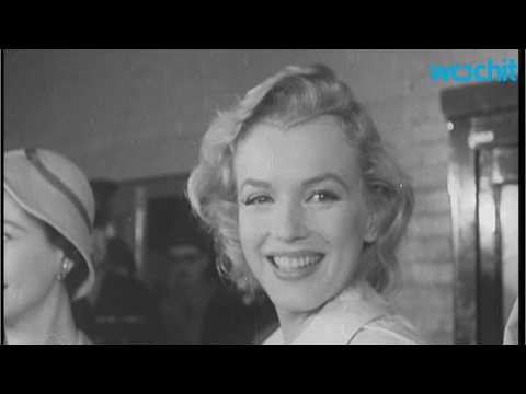 VIDEO : Marilyn Monroe's Possessions Go To Auction