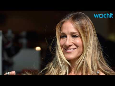 VIDEO : Sarah Jessica Parker Shows Up for a Surprise Meet-and-Greet at Ulta Beauty location in L.A.