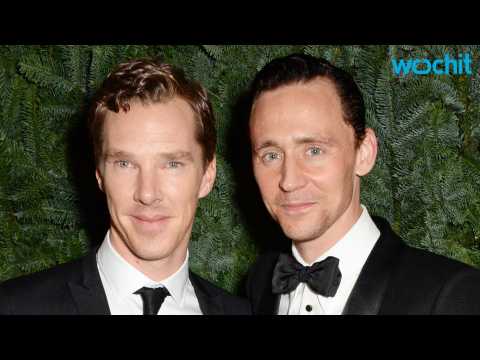 VIDEO : Benedict Cumberbatch Helps Tom Hiddleston to Avoid Questions About Taylor Swift