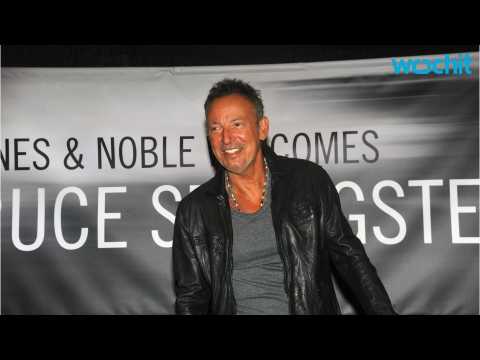VIDEO : Bruce Springsteen Reflects On Relationship With His Father
