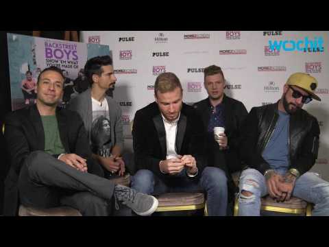 VIDEO : James Corden Join Backstreet Boys for 'Everybody'