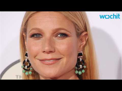 VIDEO : Gwyneth Paltrow Shares Makeup-less Selfie On Birthday