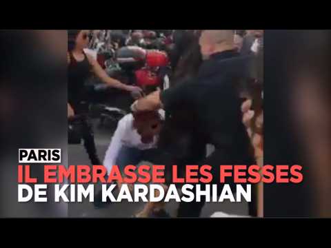 VIDEO : Paris : il agresse Kim Kardashian en lui embrassant les fesses
