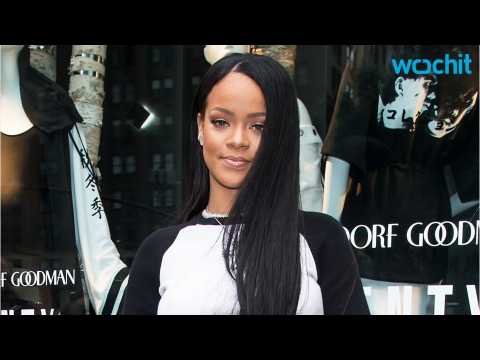 VIDEO : Rihanna's Fenty Puma Show in Paris