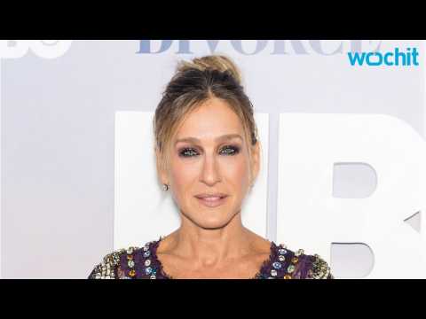 VIDEO : Sarah Jessica Parker Returns To HBO In Love Comedy