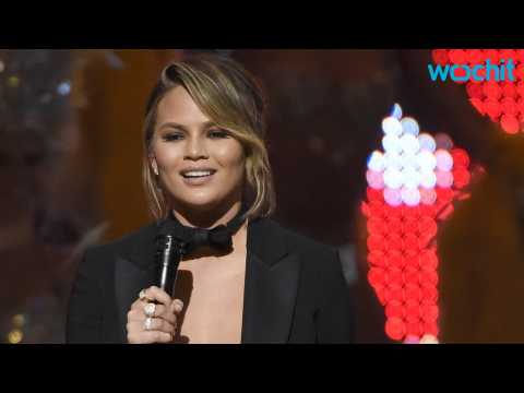 VIDEO : Chrissy Teigen Turns Her Twitter to Private
