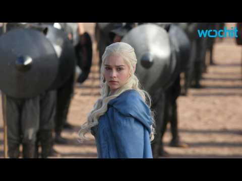 VIDEO : Emilia Clarke Teases 'Game of Thrones' Scene on Instagram