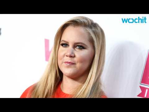 VIDEO : How Did Amy Schumer End Up in Hawaii Hospital?