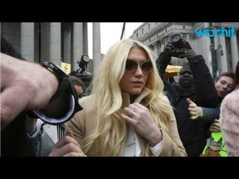 VIDEO : Kesha's Life Continues After Legal Battles