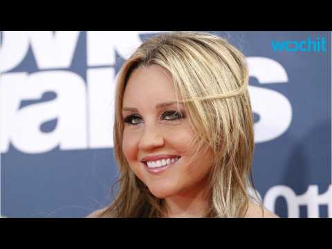 VIDEO : What Is Amanda Bynes Up To Lately?