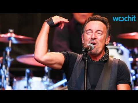 VIDEO : Bruce Springsteen Breaks Record With New Jersey Concert